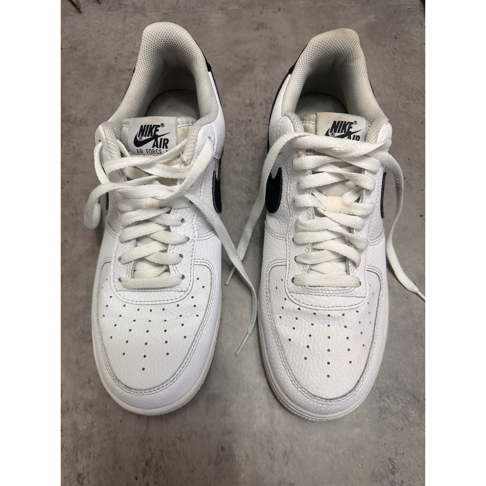 Nike Air Force 1 07 White Black Low Top Sneakers CT2302-100 Mens 10